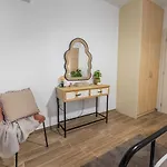 Apartment Danellgio Cozy Nest
